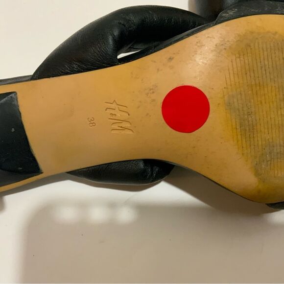 H&M  Puffy Leather Slide Sandals  Black low heels 39 - Picture 6 of 8